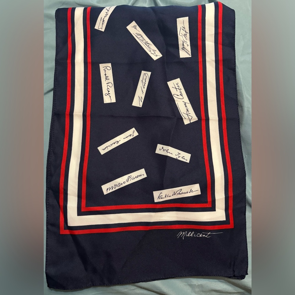 MILLICENT Vintage USA PRESIDENTS SCARF